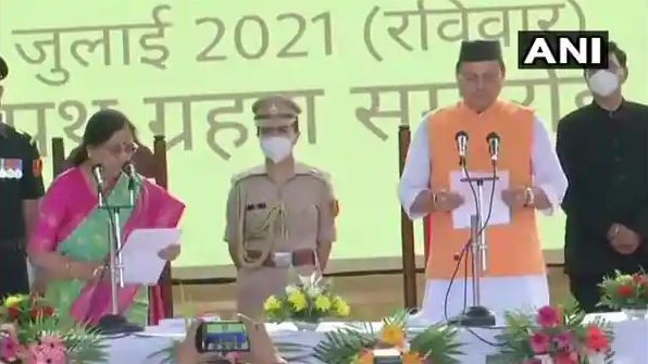 45 साल की उम्र में बीजेपी विधायक पुष्कर सिंह धामी उत्तराखंड के सबसे युवा सीएम बने