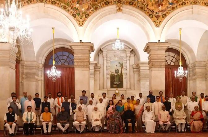 कैबिनेट फेरबदल: विज्ञान मंत्रालय की निगरानी करेंगे पीएम मोदी, मनसुख मंडाविया को मिला स्वास्थ्य मंत्रालय | पूरी सूची यहाँ