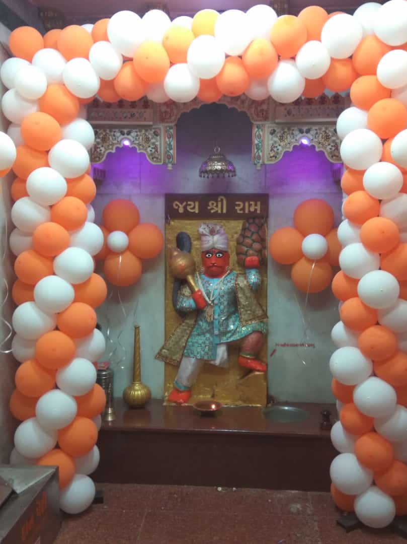 હિંમતનગરના મંદિરોમાં હનુમાન જયંતિની ધામધૂમથી શાંતિપૂર્ણ રીતે ઉજવણી થઇ