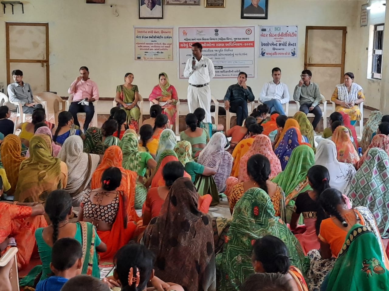  દેધરોટા ખાતે  મહિલાઓને ઘરેલુ હિંસા અધિનિયમ અંગે માર્ગદર્શન સેમીનાર યોજાયો