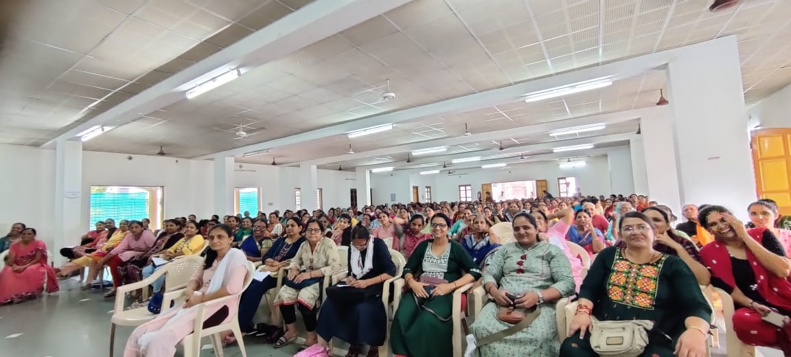 બાગાયત ખાતા દ્વારા દિવ્યાઞો/ મહિલાઓ માટે અર્બન ડેવલોપમેન્ટ અંગેની તાલીમ યોજાઈ