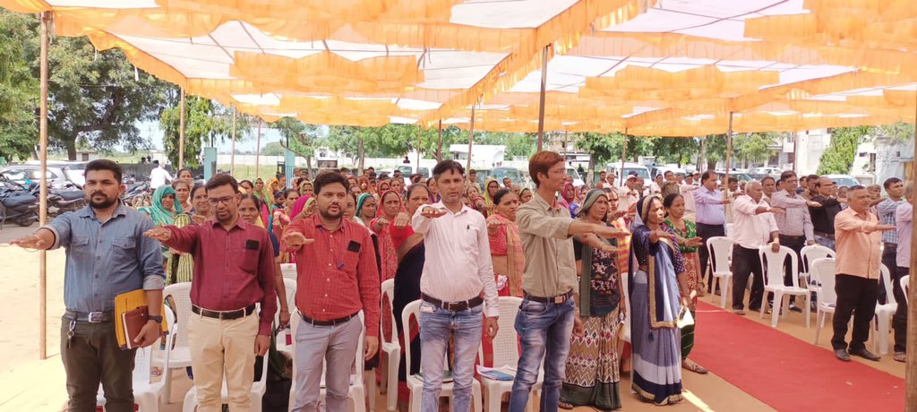 સંસદ આદર્શ ગામ પોગલું: સાબરકાંઠાના સાંસદે આપી હાજરી