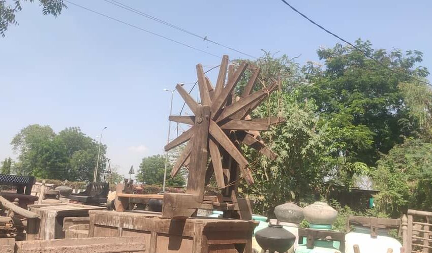 પણ હવે રેટિયો જ ખોવાયો