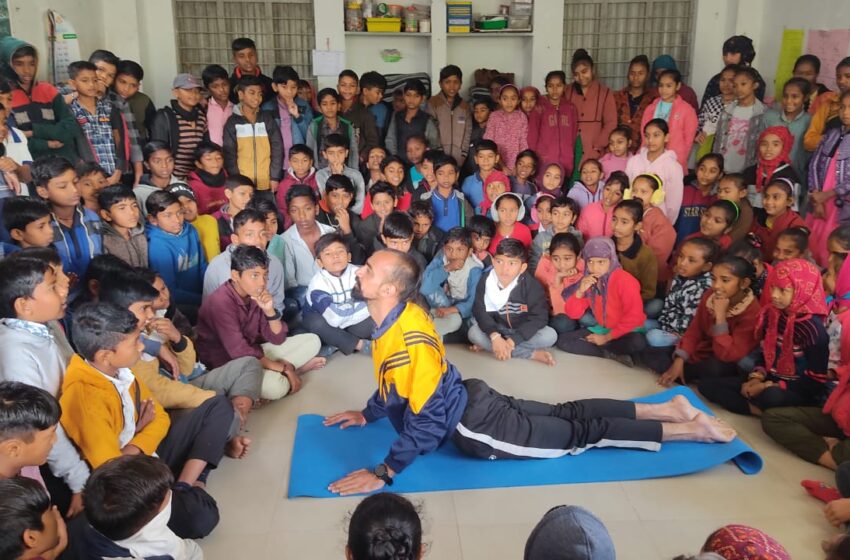 દેવસંસ્કૃતિ વિશ્વવિદ્યાલયના વિદ્યાર્થીઓની ટીમ ખેડબ્રહ્મા તાલુકામાં પરિભ્રમણ