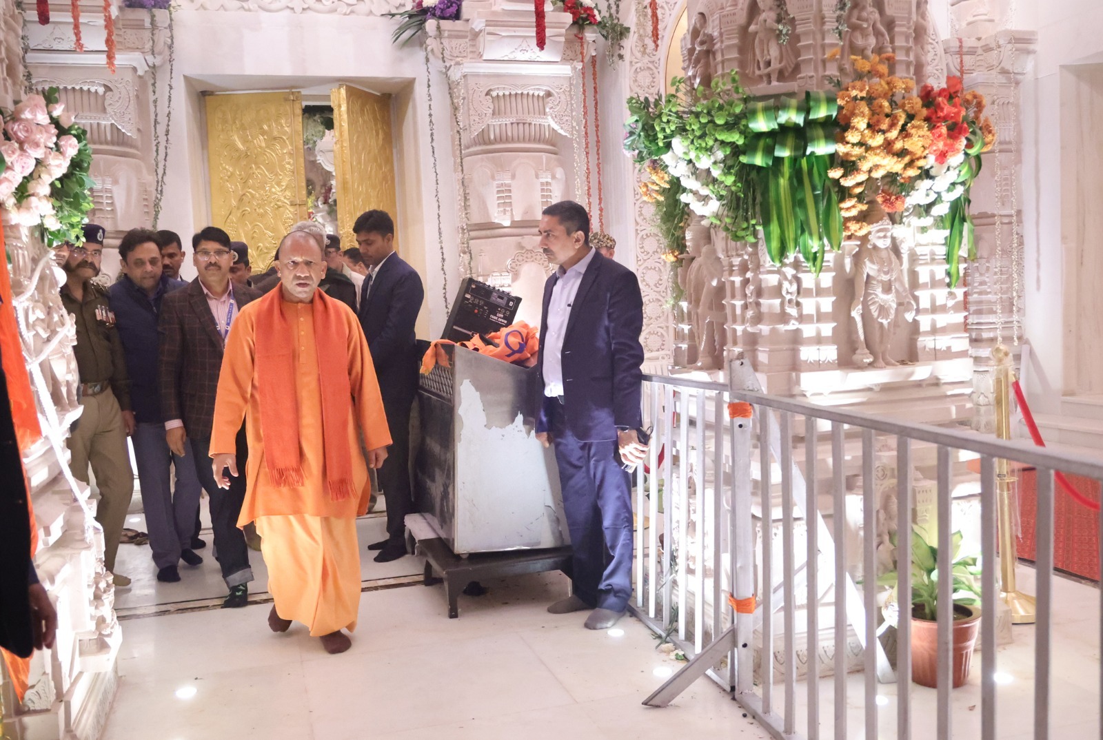 As devotees of Lord Ram flood Ayodhya, CM Yogi reaches ground zero, takes charge of their safety & convenience