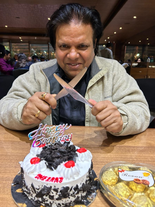 Senior Journalist Dhiraj Bharadwaj’s Hilarious Birthday Celebration Leaves Everyone in Stitches