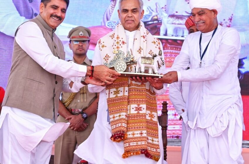 બનાસ ડેરી, સણાદર ખાતે રાજ્યપાલશ્રી આચાર્ય દેવવ્રતજીની અધ્યક્ષતામાં પ્રાકૃતિક કૃષિ સંવાદ યોજાયો