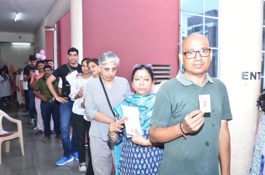 Loksabha Election 2024:  नोएडा में मतदान संपन्न, लोकसभा क्षेत्र में कुल 53.30 प्रतिशत वोटिंग