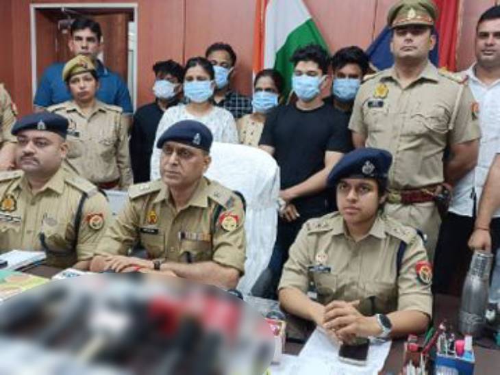 Noida में कॉलेज एडमिशन फर्जीवाड़ा: Noida में फर्जी फॉर्म और एग्जाम के जरिए ठगी का खुलासा हुए 2 गिरफ्तार 