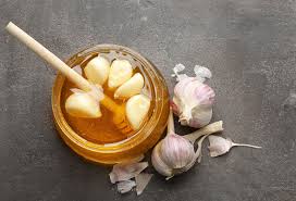 Raw Garlic with honey