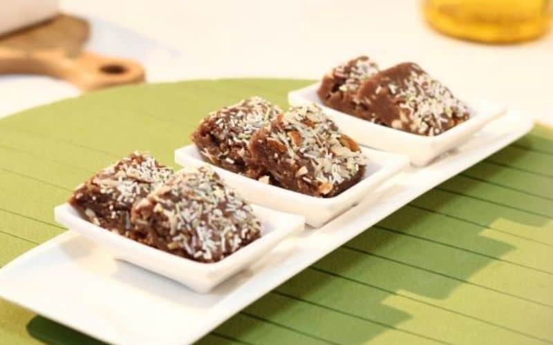 Ragi Barfi Recipe : स्वादिष्ट और सेहतमंद रागी बर्फी पारंपरिक मिठाइयों में न्यूट्रिशन का ट्विस्ट!