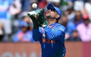 Details on MS Dhoni.