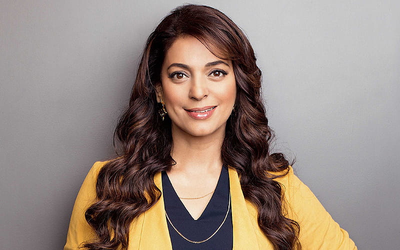 “Juhi Chawla: From Miss India 1984 to Bollywood’s Evergreen Queen
