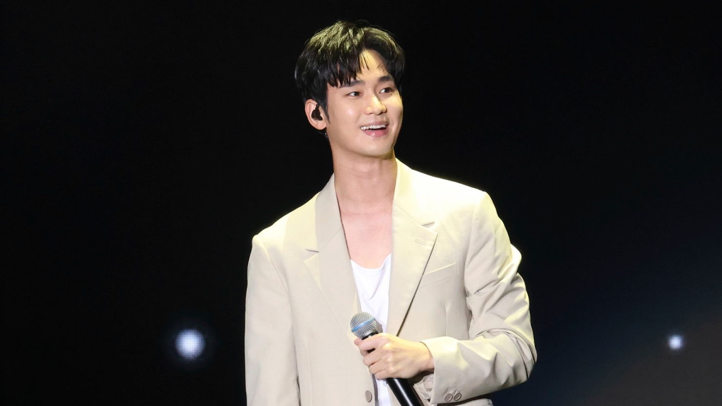 “Kim Soo-Hyun’s Love Life: 3 Influential Facts Regarding&hellip;
