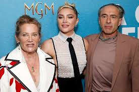Who are there in Florence Pugh family?