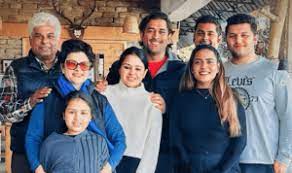 Who are there in his family?