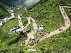 When will the Trek start this year and till what time will it close?
