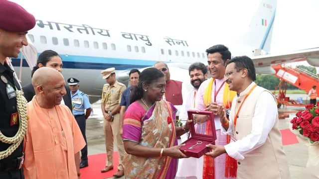 AIIMS Gorakhpur Convocation 2025: राष्ट्रपति मुर्मू ने 61 छात्रों को किया सम्मानित