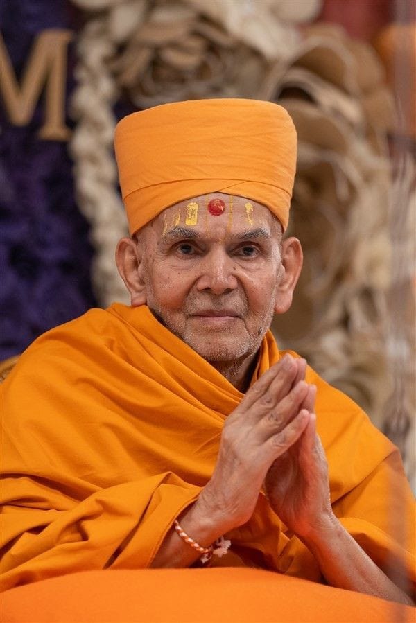 મહંત સ્વામી હિંમતનગરના બીએપીએસ મંદિરમાં પધાર્યા, કુલ 19&hellip;