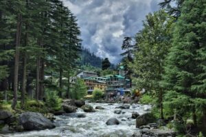 5 Dreamy Honeymoon Destinations in India Under Rs 20000