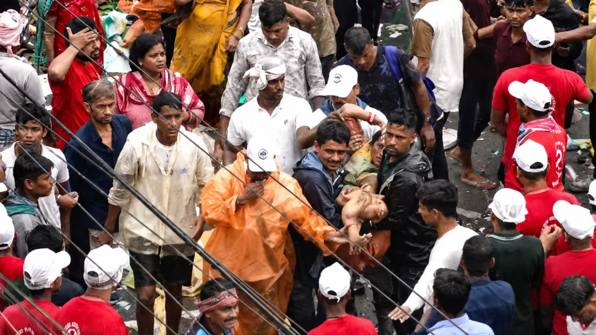 Puri Rath Yatra Stampede : जगन्नाथ रथयात्रा में भगदड़ जैसे हालात, एक श्रद्धालु की मौत, करीब 100 लोग घायल