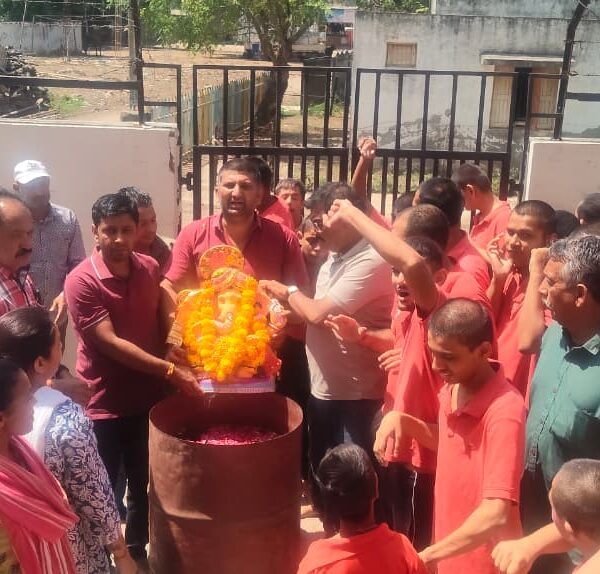 હિંમતનગરના મોતીપુરા ખાતે માનસિકદિવ્યાંગ બાળકોની સંસ્થામાં ગણેશોત્સવનું ભાવભેર&hellip;