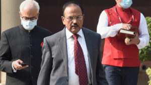 Ajit Doval shares old incident : ‘चीनी सेना ने पकड़ लिए थे हमारे एजेंट’, एनएसए अजीत डोभाल ने सुनाया 50 साल पुराना किस्सा